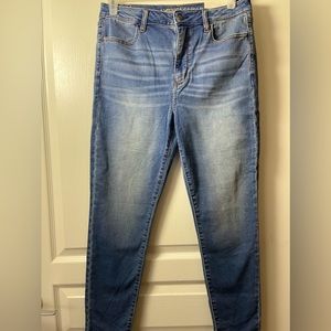American Eagles outfitters women’s super high rise jeggings